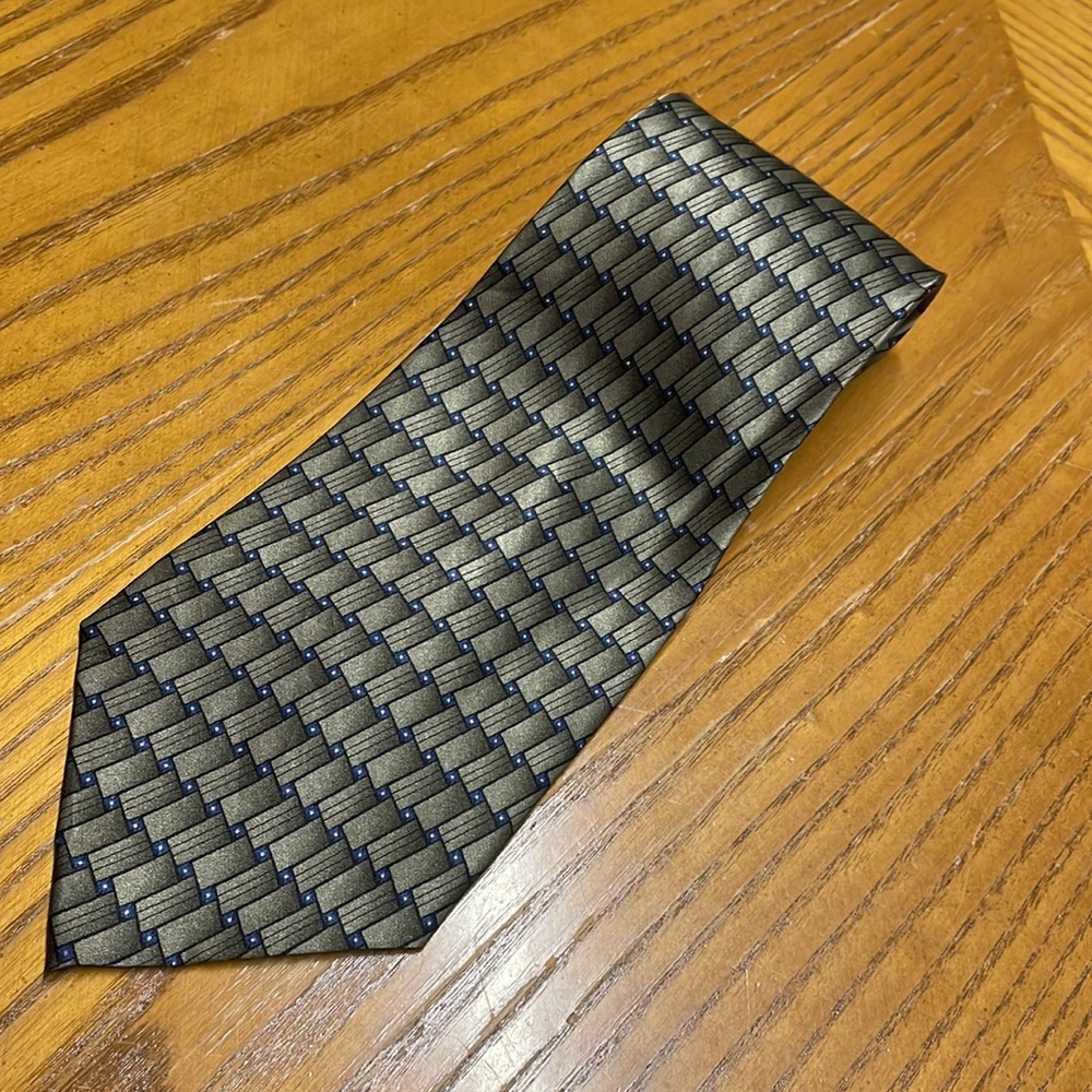 Ziggurat Longs Silk Tie